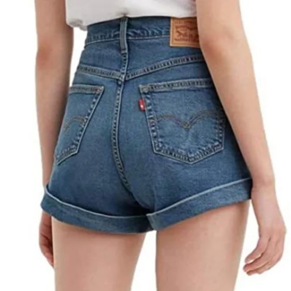 Levi's Mom Shorts in Babe Brigade Blue High Rise